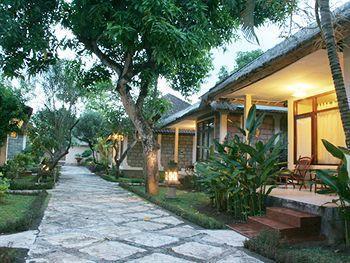 The Alit Hotel Kuta Lombok Kültér fotó